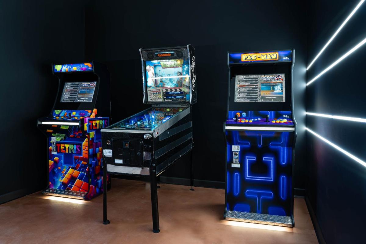 A sala de jogos em Pena Park Hotel