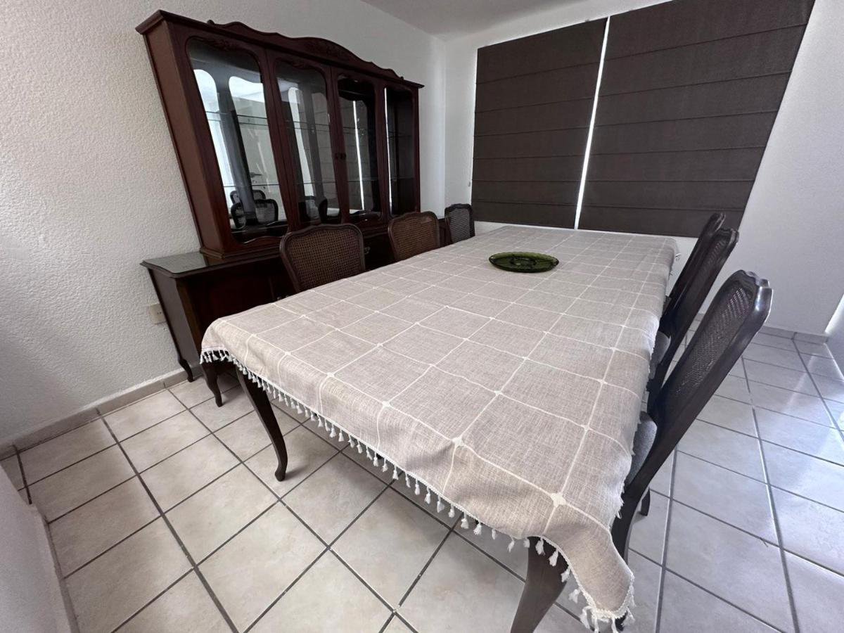 Casa Roble - Housity