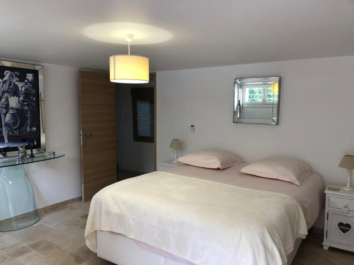 Très belle Chambre D'hôte à la Chapelle Sainte Anne - Housity