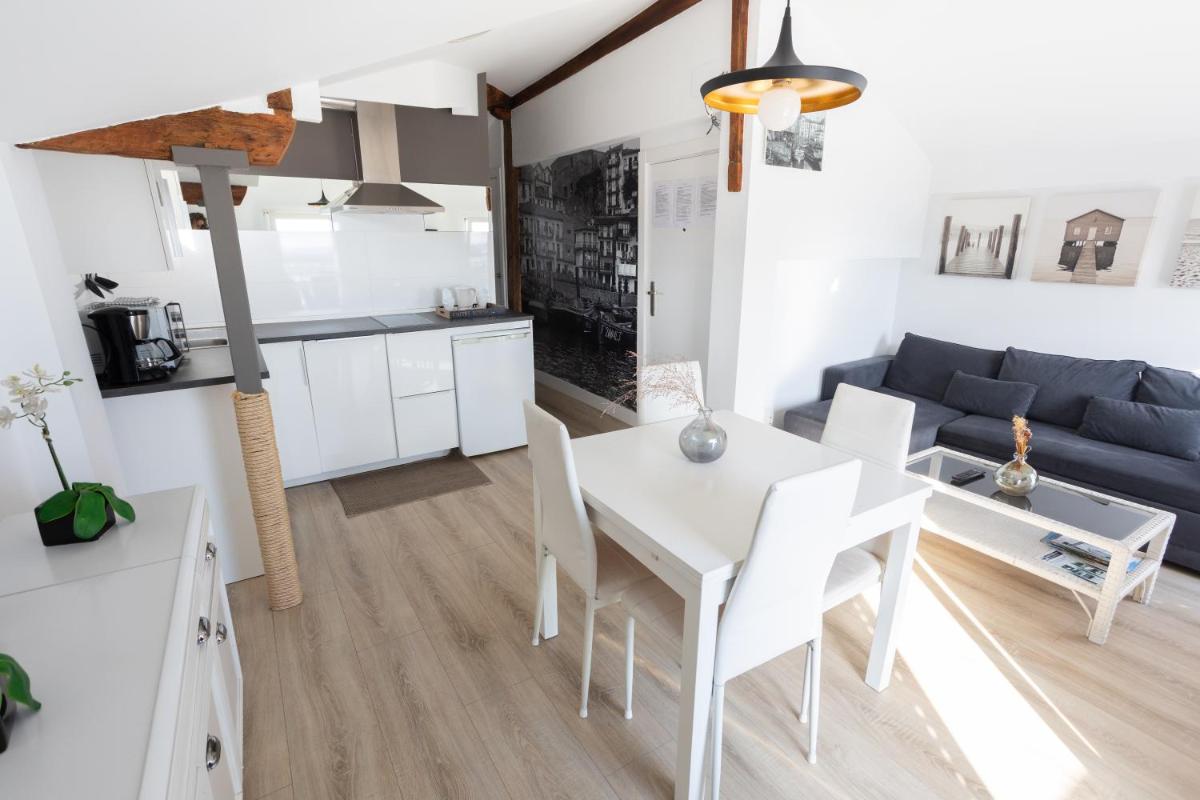 Torrontero con vistas al mar - Housity