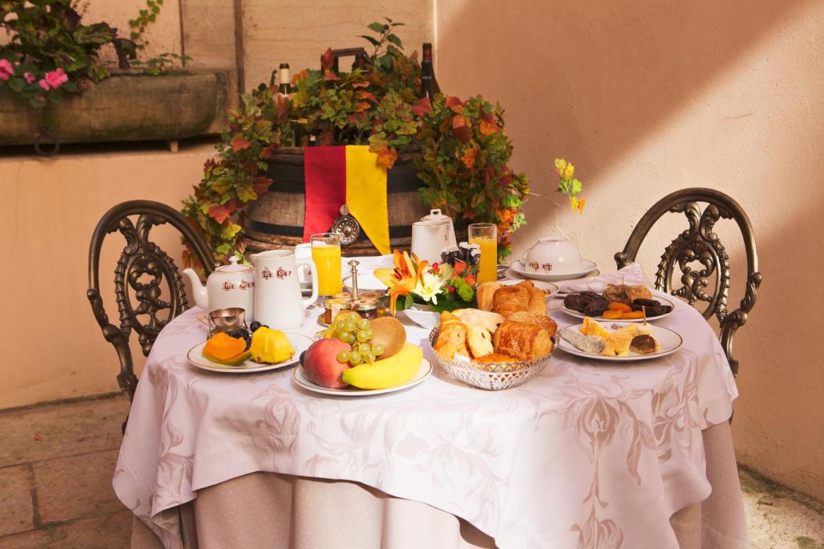 Nourriture dans l'hôtel ou à proximité