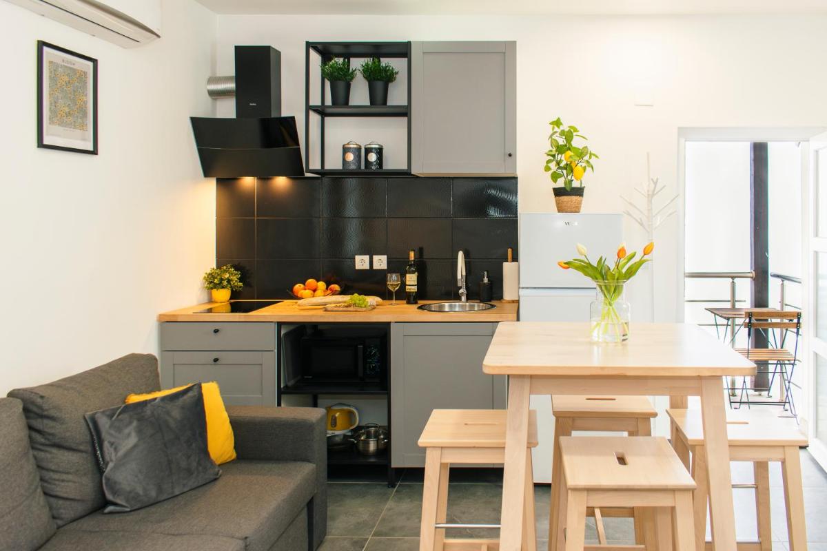 GoodLife Studio Apartment - Housity