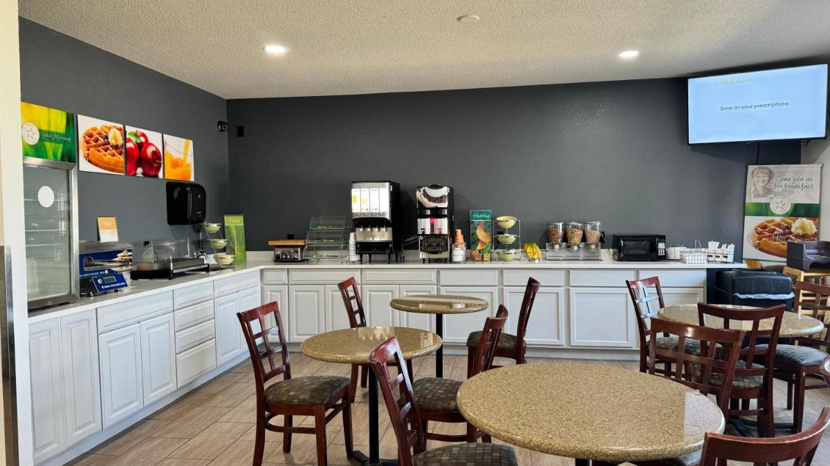 Quality Inn & Suites Eau Claire University Area - Housity