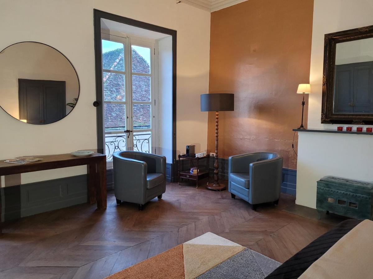 Marraycourt, Chateau-Chambre d'Hotes - Housity