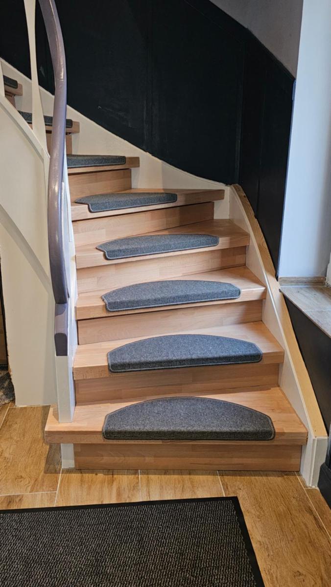 Maternus-Fewo am Wald Komplettes großes Haus 150m2 6 Zimmer 8 Personen Küche 3 Bäder 3 x E-Laden Raucherpavillon - Housity