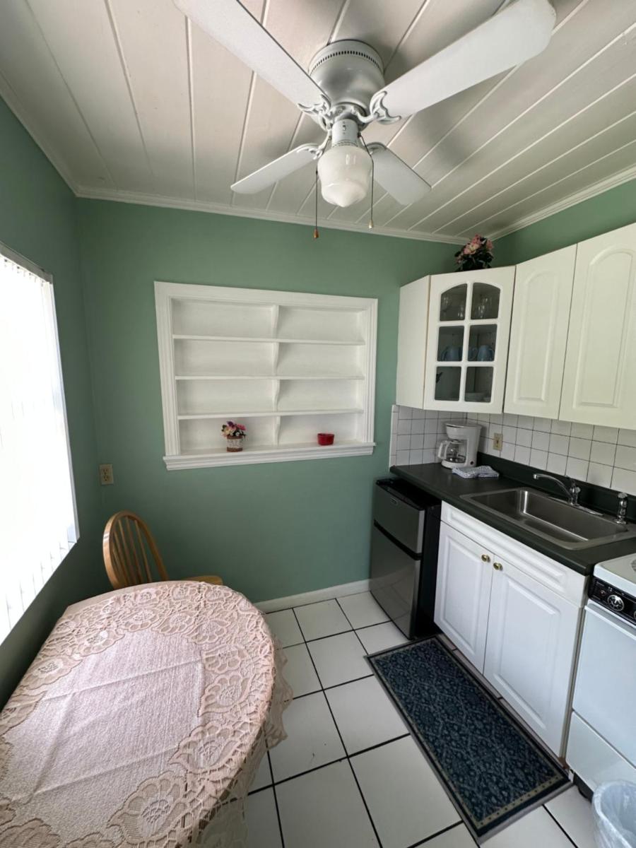 Ocean Front Paradise Resort - Housity