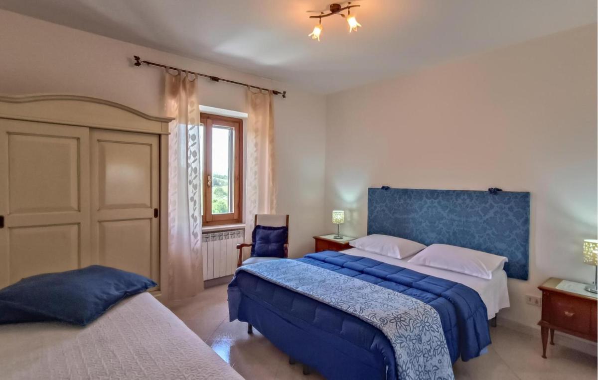 Amazing Home In Preci With House A Mountain View - Housity