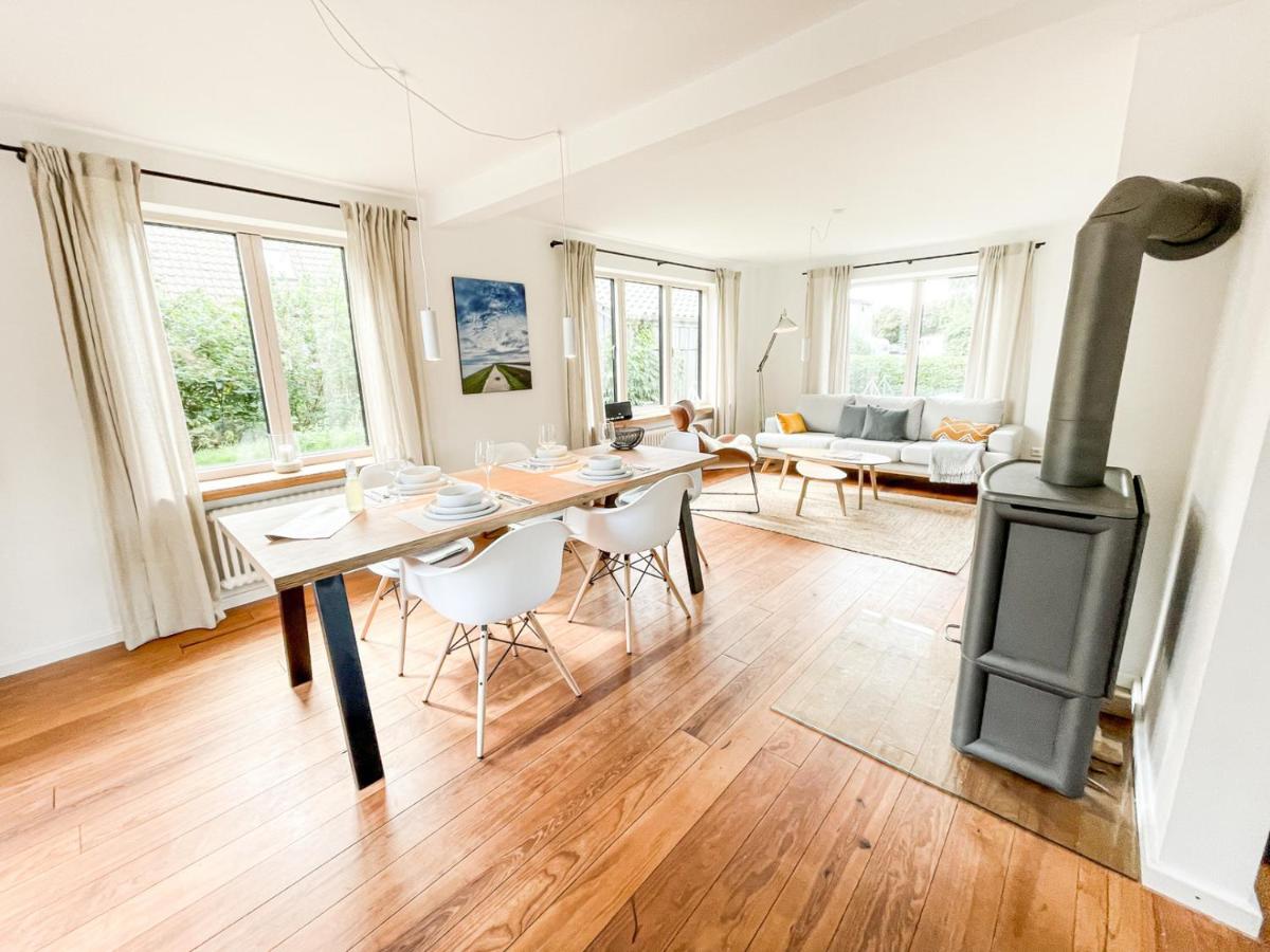Fehmarn-OstseeferienSeehaus174 direkt am Wasser 174 - Housity