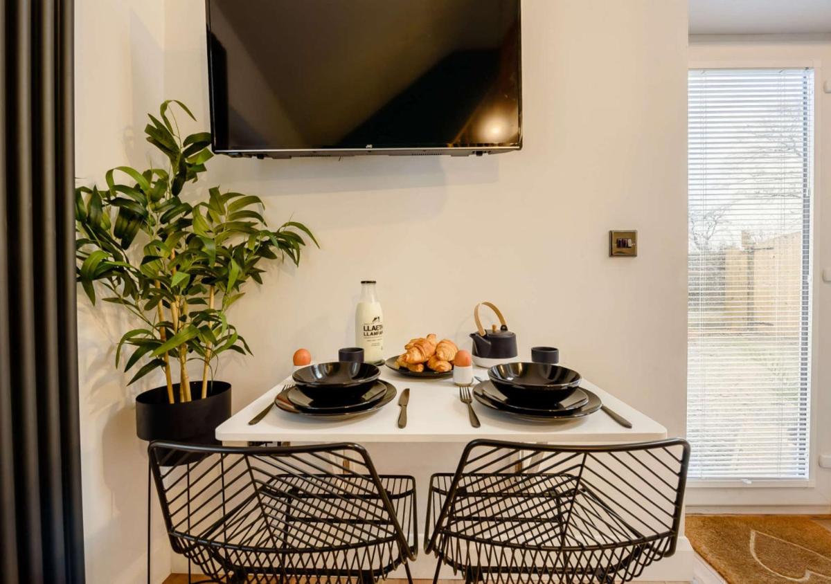 The Hideaway - Housity
