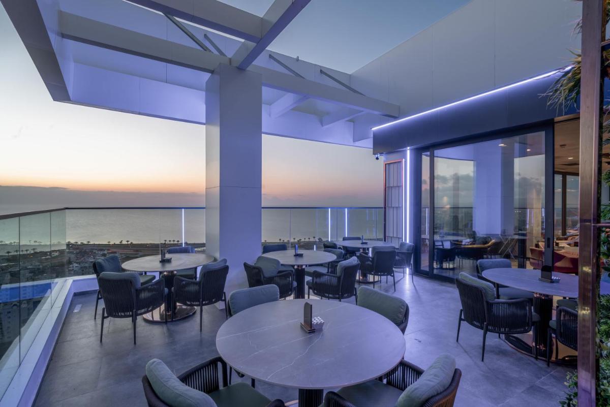 Grand Sapphire Resort & Casino - Housity