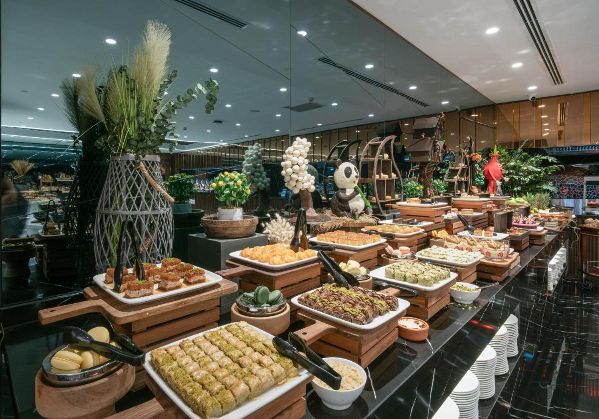 Grand Sapphire Resort & Casino - Housity