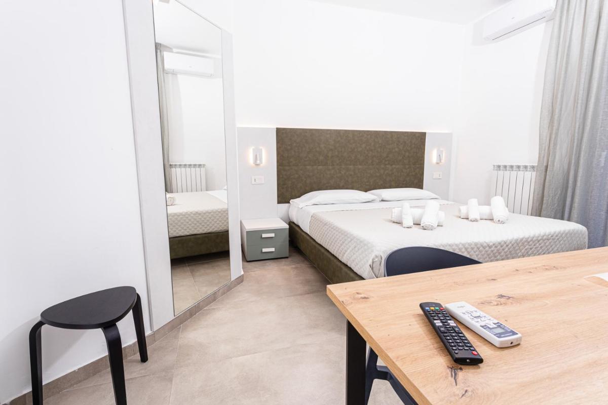Gallo's City Rooms - Housity