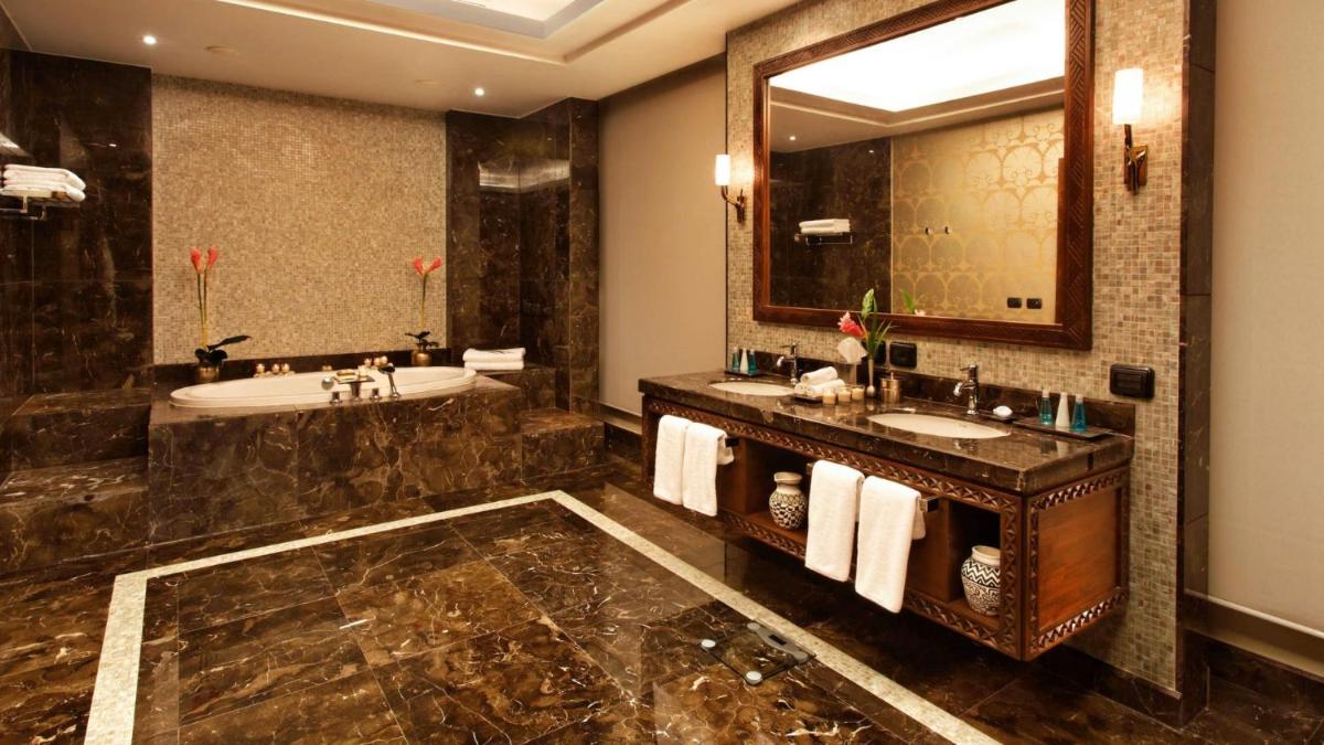 Mövenpick Ambassador Hotel Accra - Hizvo