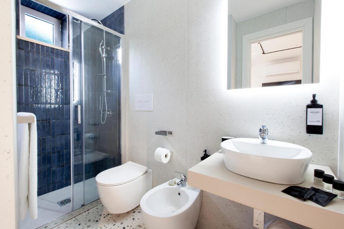 Capri House - Housity