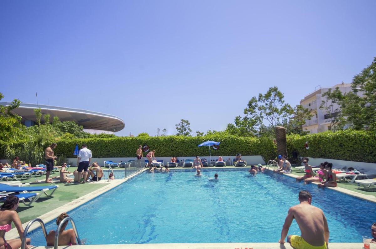 azuLine Hotel Llevant - Housity