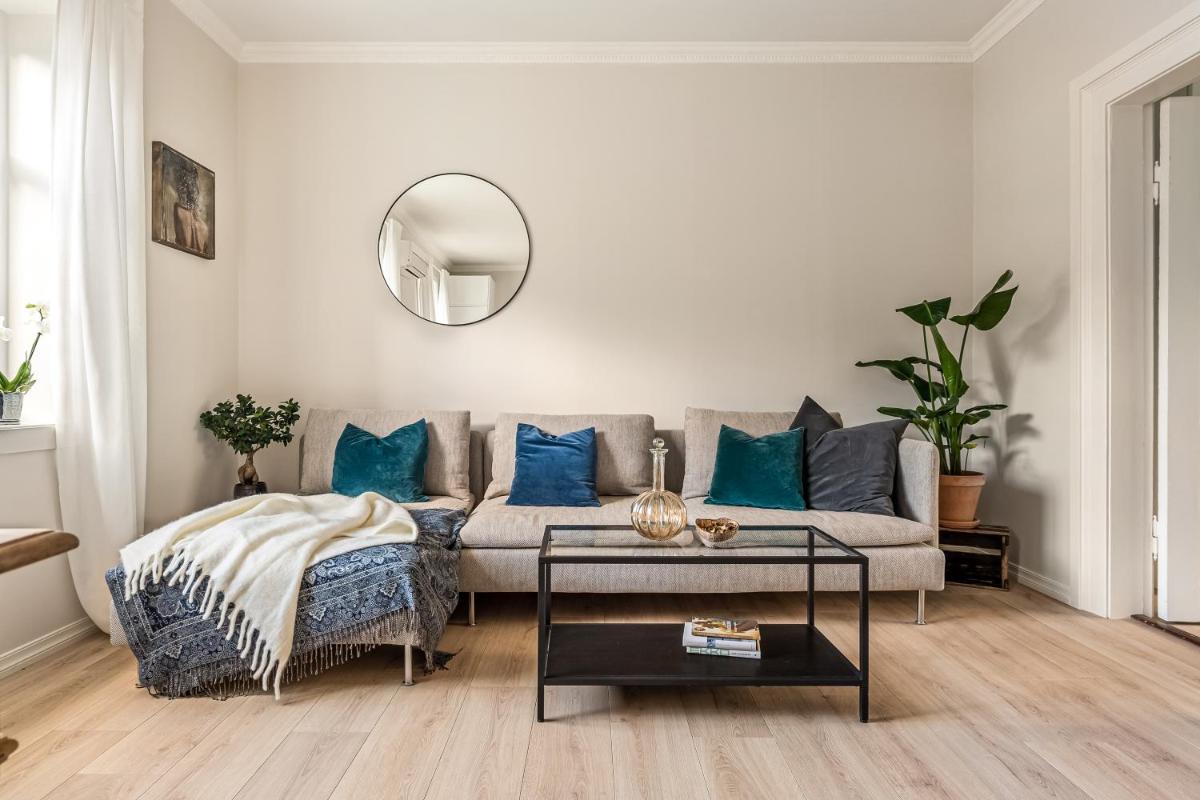 Classy - Family friendly - Quiet area - Housity