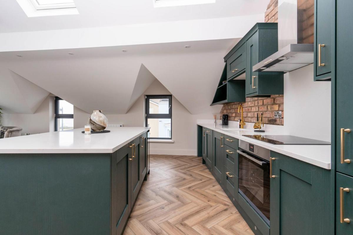 37 West Portrush Luxury Penthouse - Housity