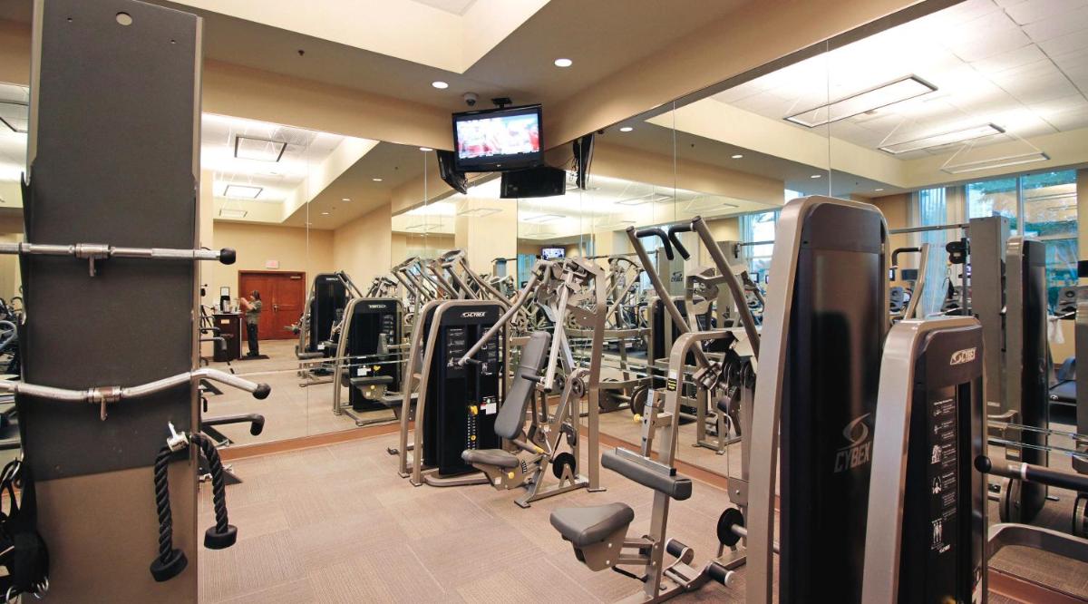 StripViewSuites at Signature - Housity