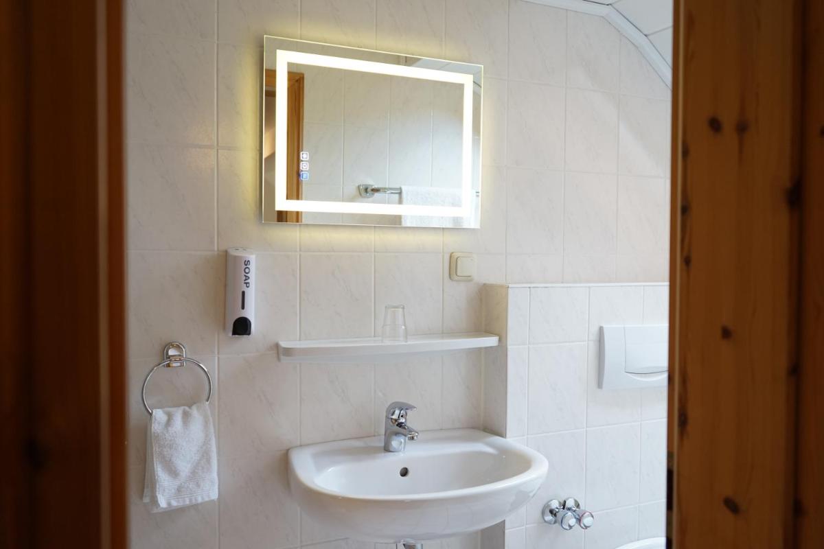 Apart & Heu Hotel Hofmann - Housity