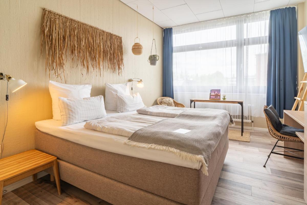 Aqua Hotel - Housity
