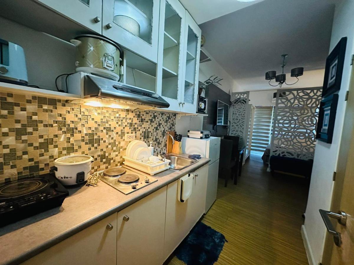 Taguig stays Near BGC 1 bedroom with Balcony - Housity