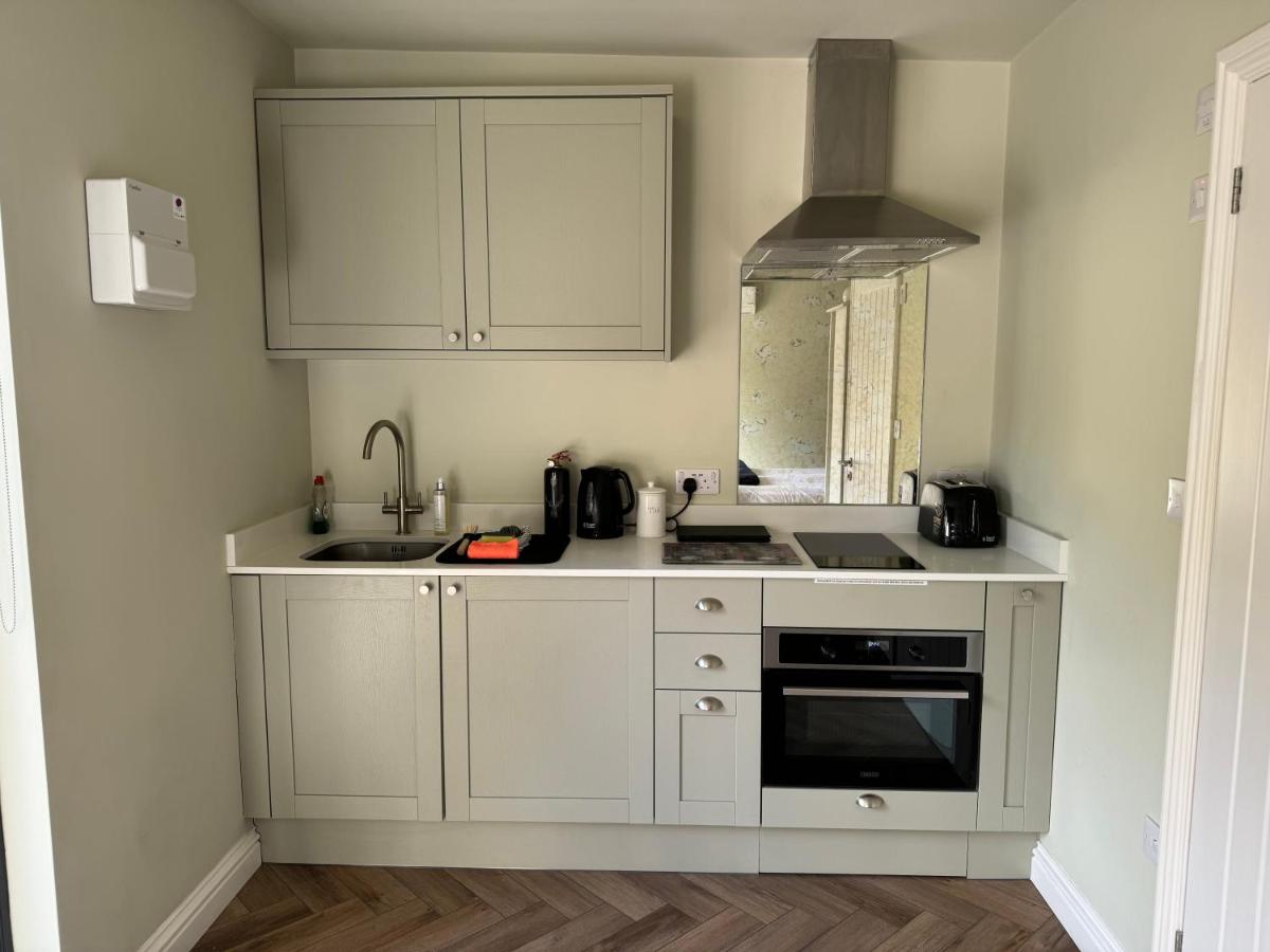 Gorgeous new studio! - Housity