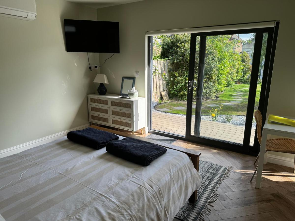 Gorgeous new studio! - Housity