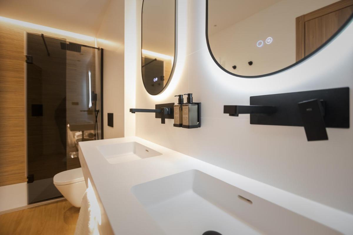 Un baño de Hotel & Spa Convento San Francisco