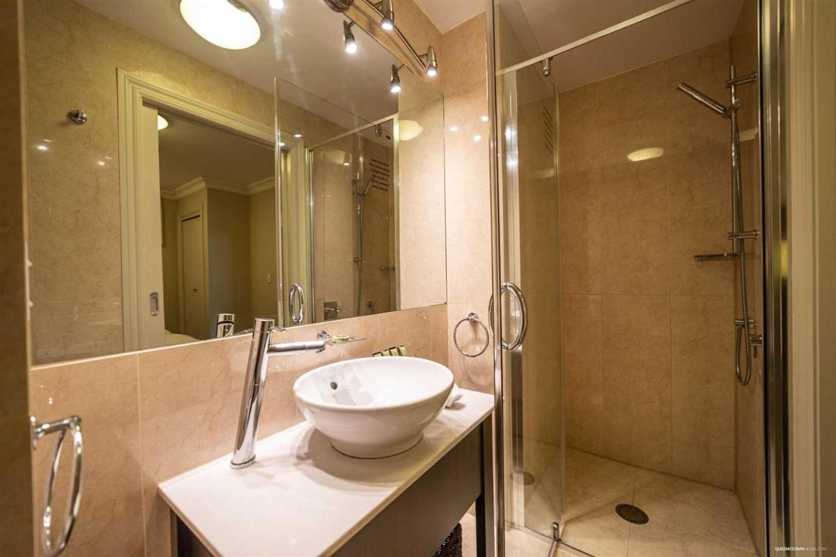 The Beacon - Luxe Studio Unit - Housity