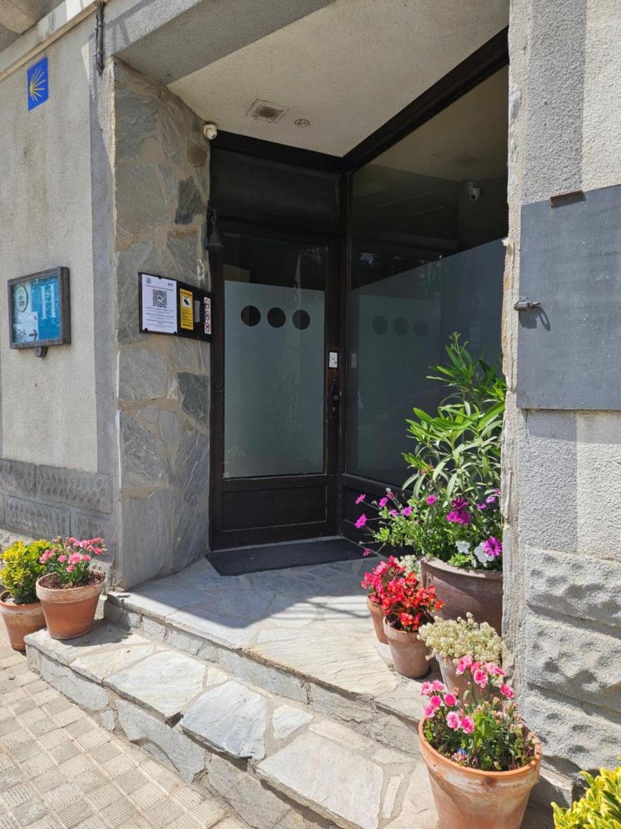 Hostal JP y Estudios - Housity