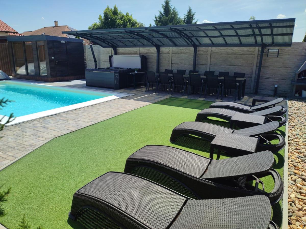 Tópart Apartmanok ***** Algyő - Housity