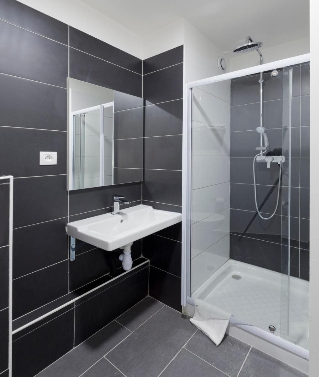 The Originals City, Marne-la-Vallée Est, Meaux ,GLASSY HOTEL - Housity