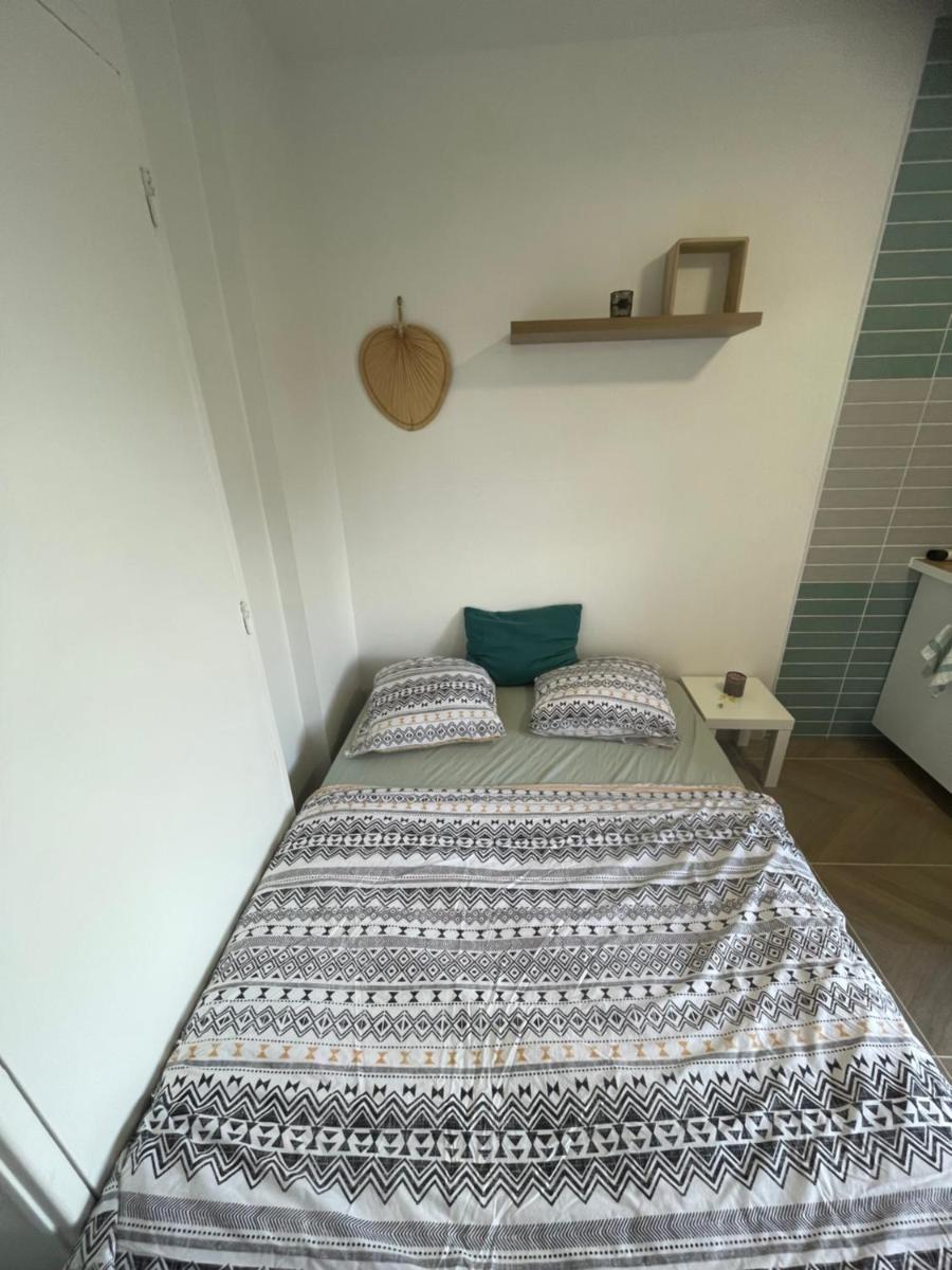 Superbe studio neuf avec Balcon - Housity