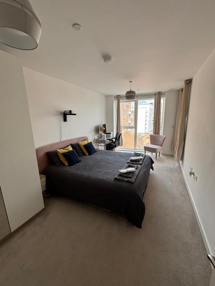 Wonderful en-suite bedroom - Housity