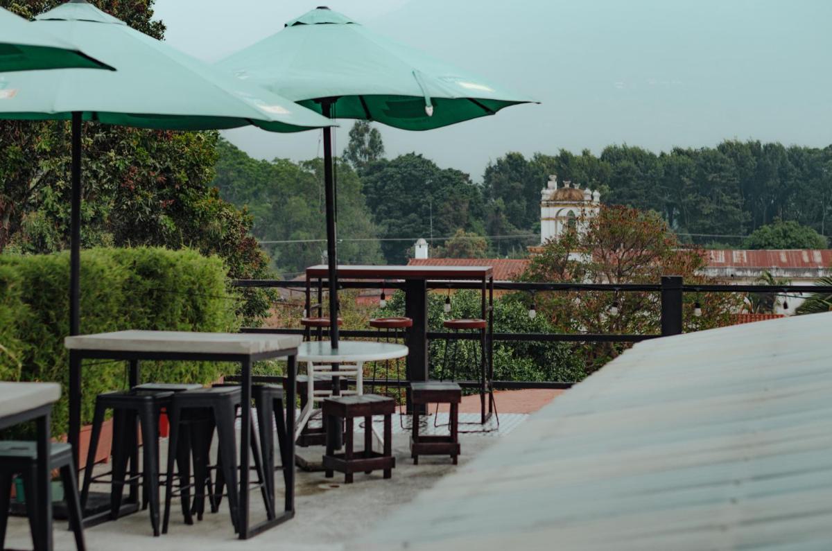 Selah Hotel & Coffee - Housity