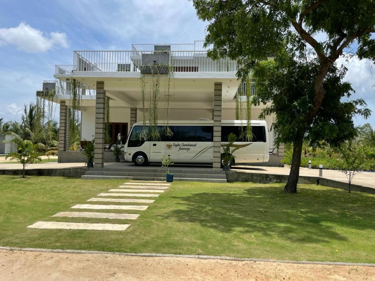North joy hotel and resort - Housity