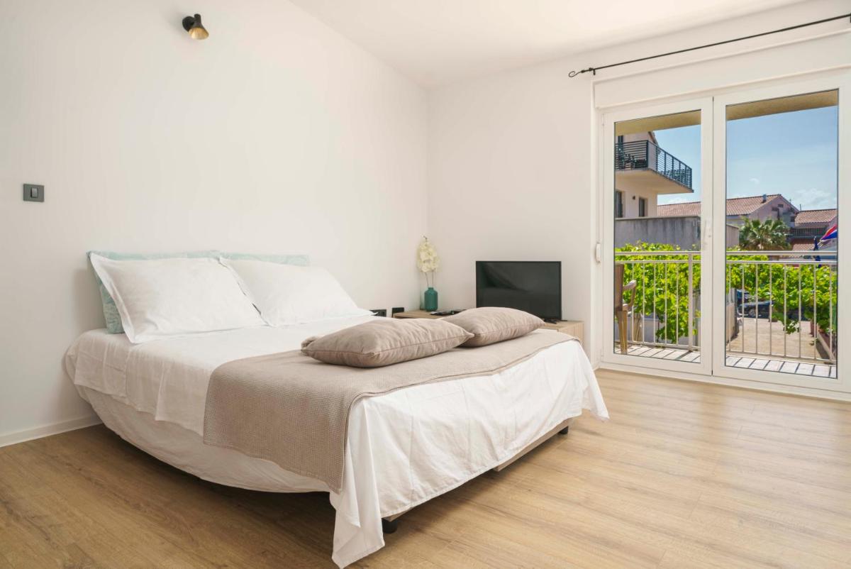 Apartments Vitis - City Centre - Free Parking - Housity