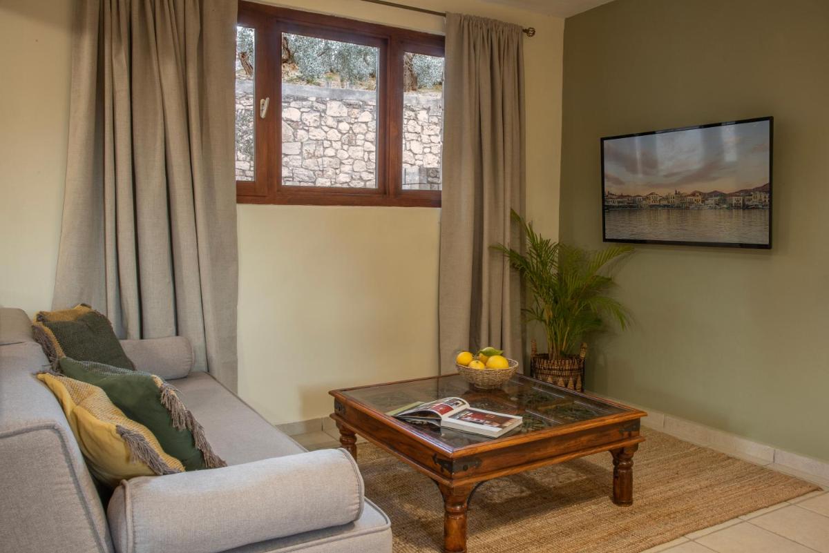 PYRGOS RALLI ESTATE Apartments and Suites - Housity