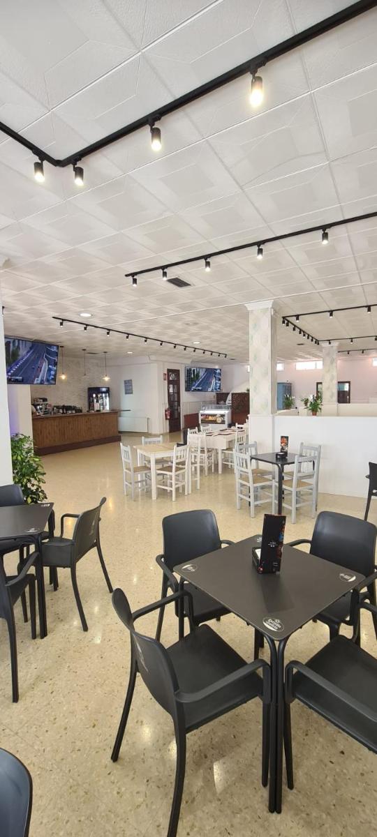 Hotel Nuevo Julios by Olda - Housity