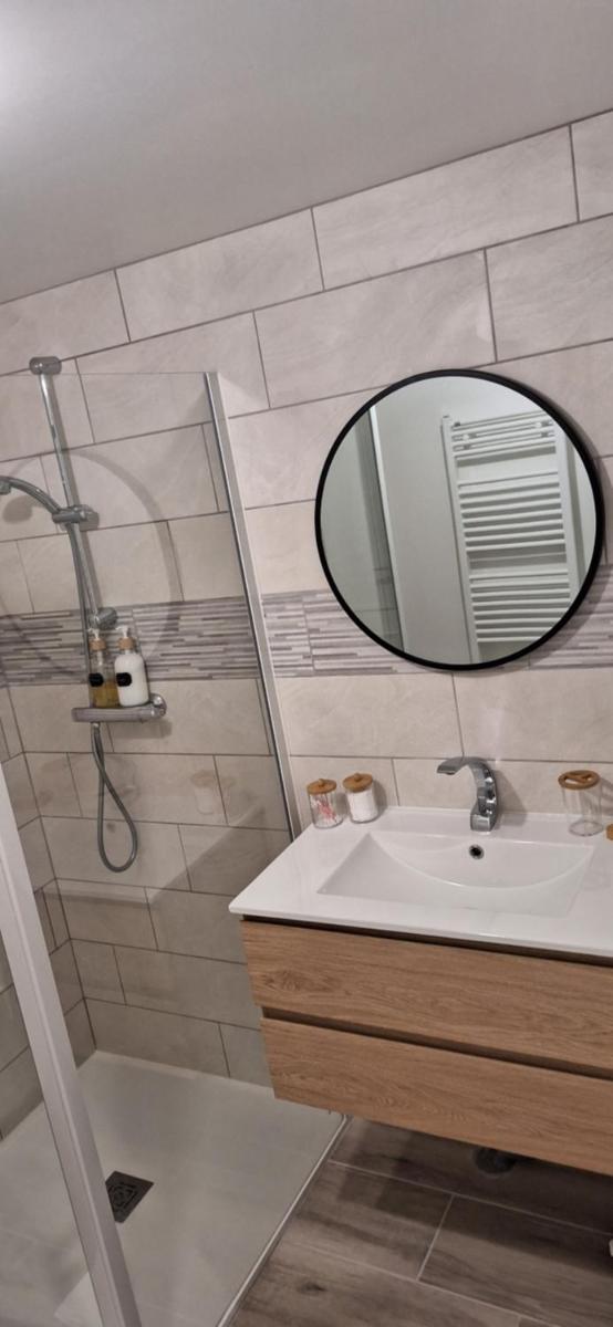 Le relais des clefs - AU CALME DU GATINAIS - Escapade à deux - Terrasse privée - WIFI - Offre romantique sur demande - Housity