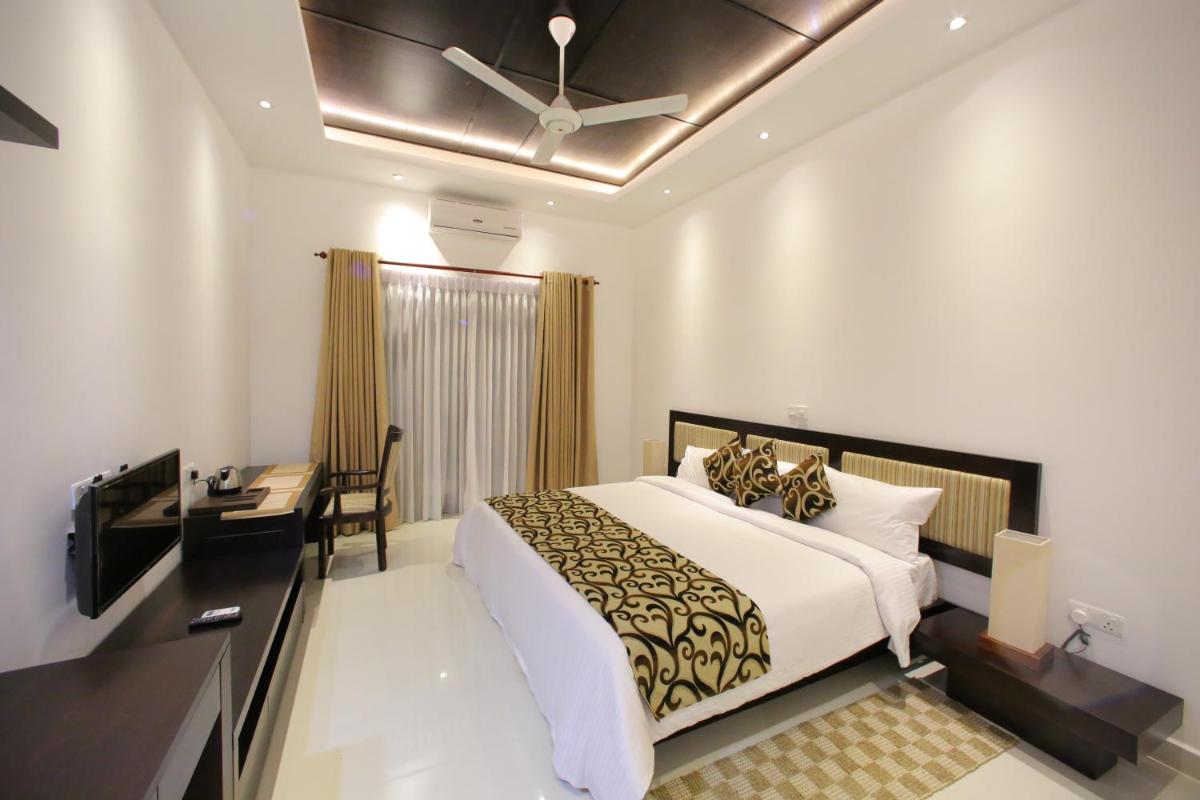 Ruins Chaaya Hotel - Housity