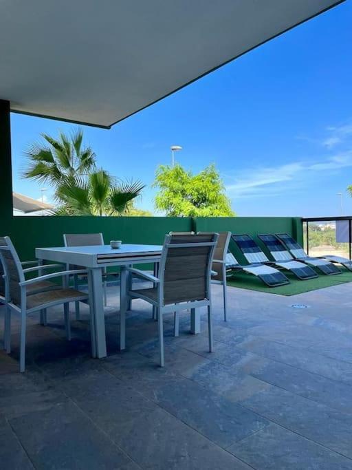 Mil palmeras Beach - Housity