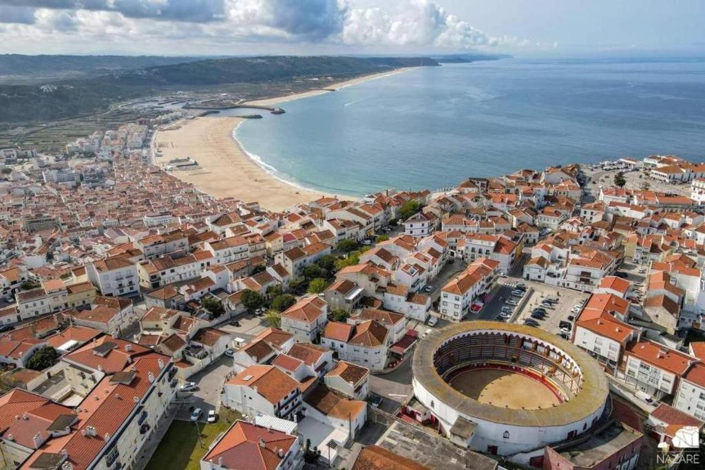 Julia House Holidays Nazaré - Housity
