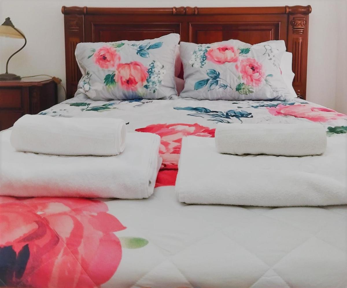 Julia House Holidays Nazaré - Housity