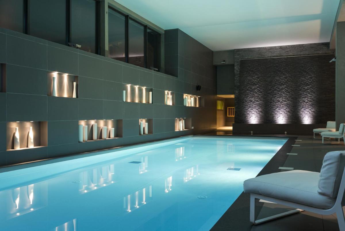 Piscine de l'établissement Heliopic Hotel & Spa ou située à proximité
