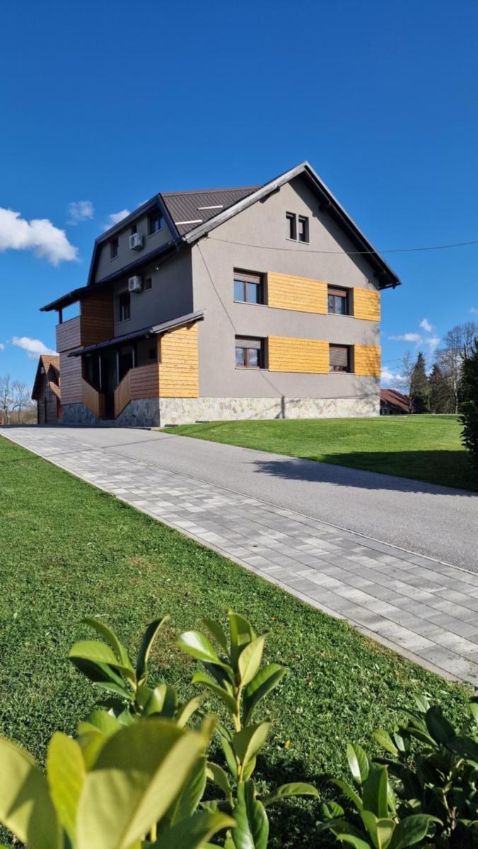 4 Seasons Guest House - Housity