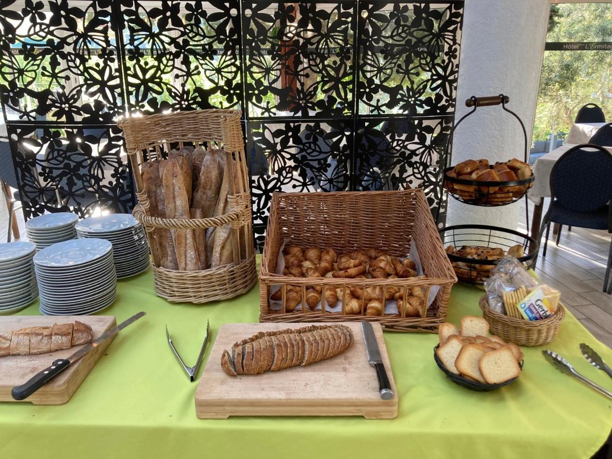 Nourriture dans l'hôtel ou à proximité