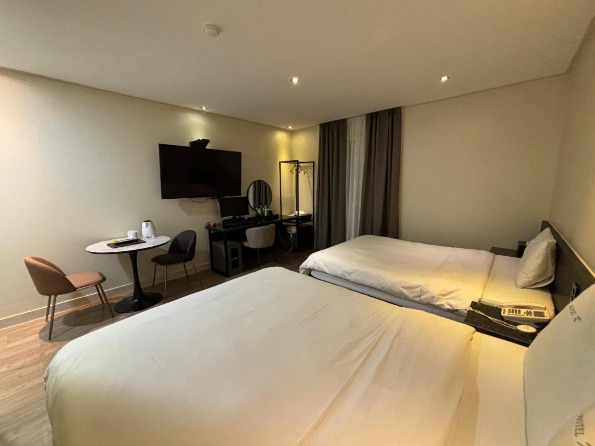 Cheonan K Hotel - Housity