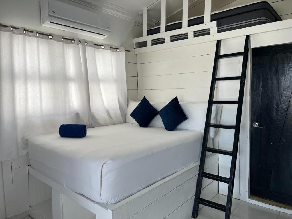 Suitetrails - Ocean Front Caney Hotel Punta Cana