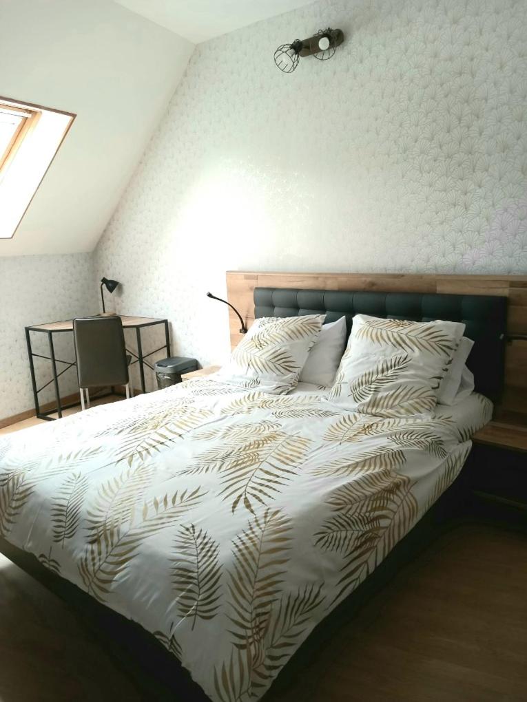 Chambre entre ville et campagne - Housity
